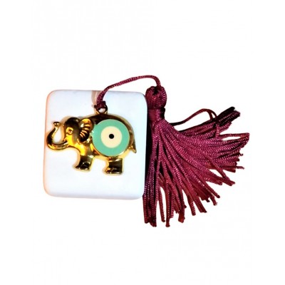 Μεταλλικός ελέφαντας σε μάρμαρο