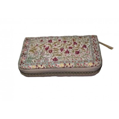 Πορτοφόλι υφαντό  με θέσεις1