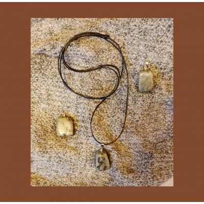 Κολιέ λαμπραδορίτης