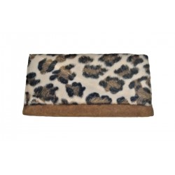 Fabric tobacco case with fur